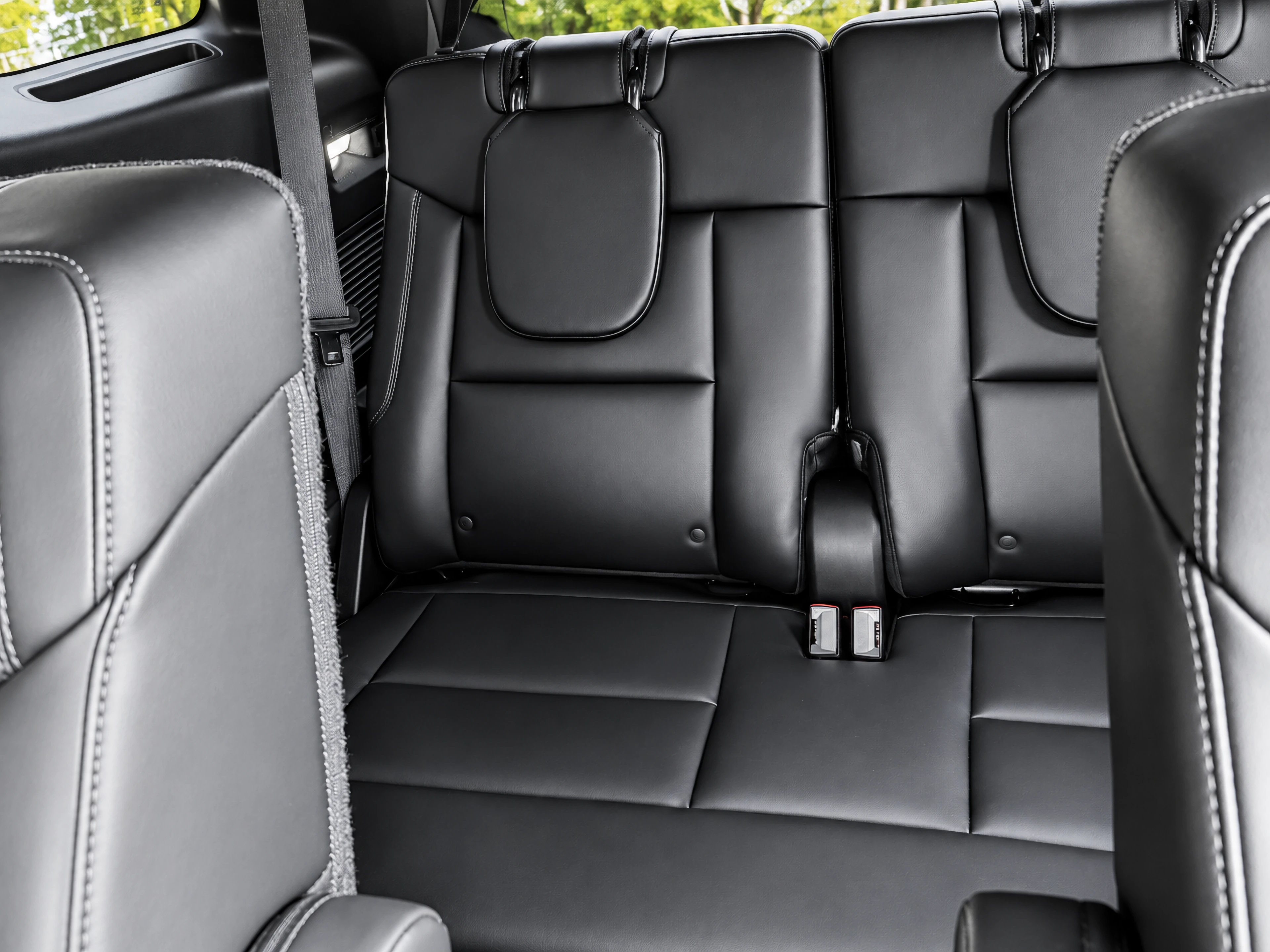 Two additional passenger seats. Using these seats reduces luggage space.